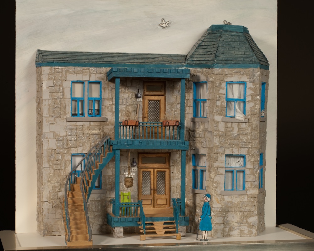 Blue House (25.5"x30.5"x12.5"). Photos courtesy of David Chandler and Stanley Sklar.